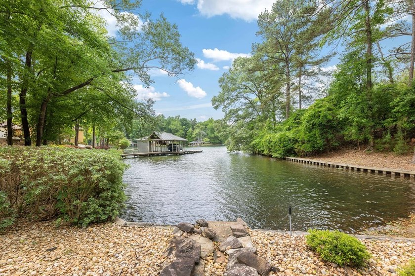Set along the shores of Lake Harding, this one-of-a-kind 7 - photo 52