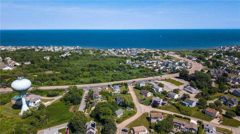 Charming Ranch with Water Views in Desirable Sand Hill Cove - photo 6