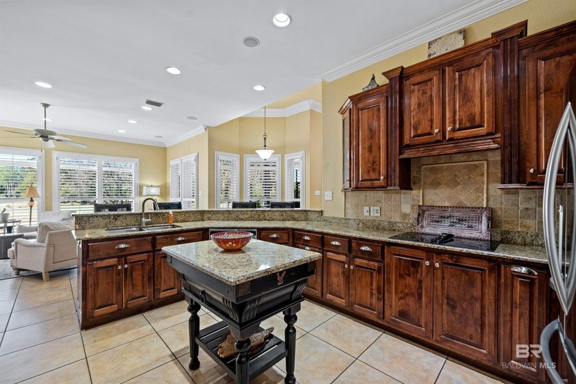 Welcome to 331 Peninsula Blvd, Where Every Day Feels Like - photo 16
