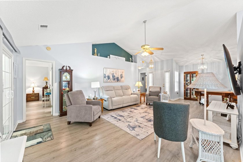 Welcome to one of the most impressive homes in Myrtle Beach that - photo 6