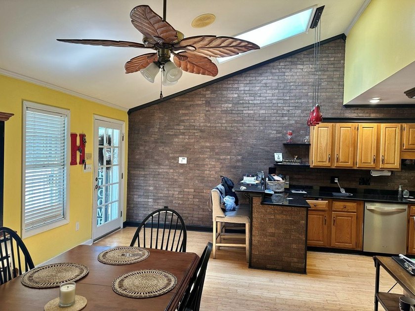 Welcome to your own private retreat in the heart of Longs and 6 - photo 6