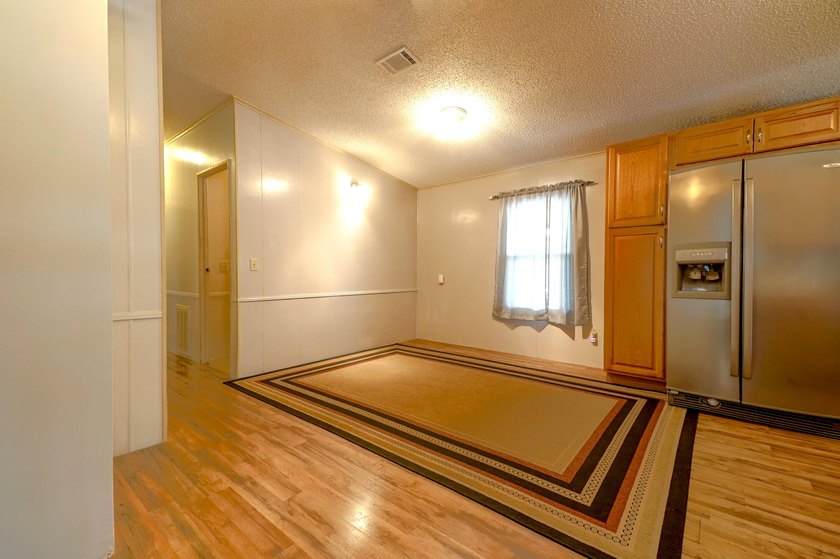 Move in Ready...This 1399 Sq ft home, has been well maintained - photo 18