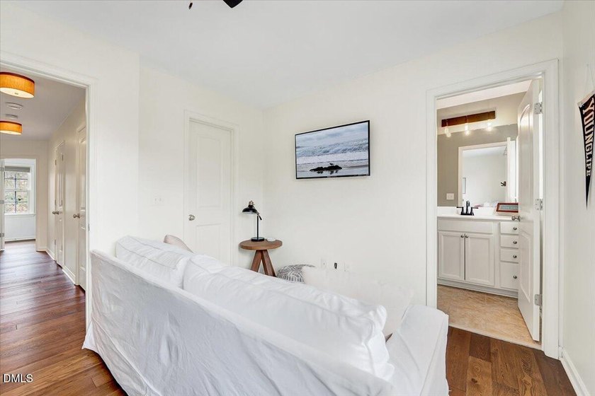 Welcome to this beautifully updated and well-maintained Apex - photo 18