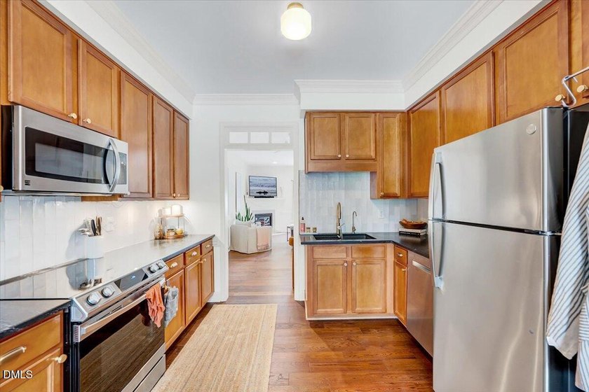 Welcome to this beautifully updated and well-maintained Apex - photo 23