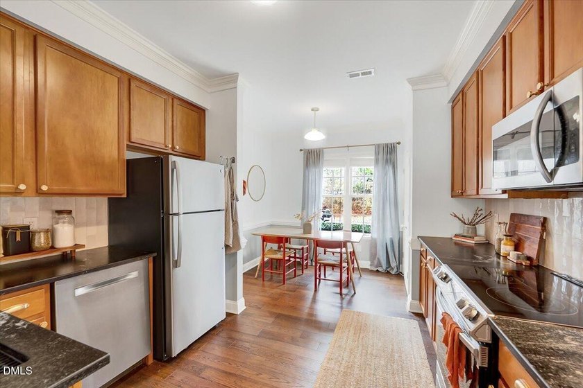 Welcome to this beautifully updated and well-maintained Apex - photo 25