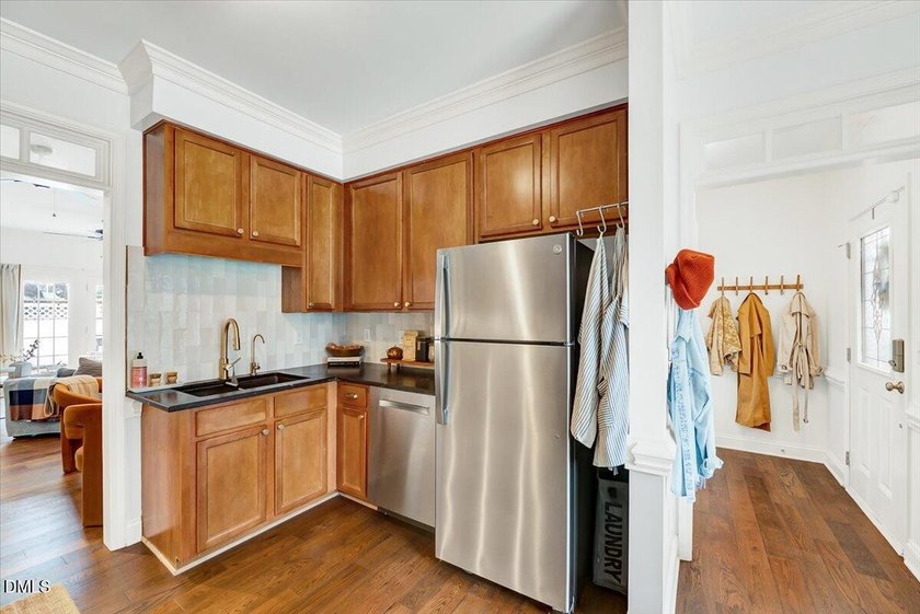 Welcome to this beautifully updated and well-maintained Apex - photo 26