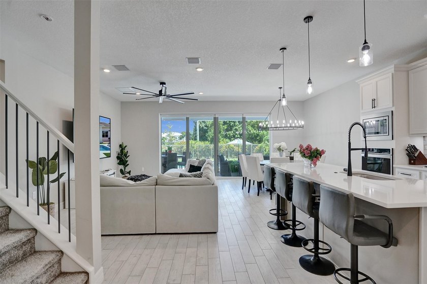 Windsong Estates almost new beauty, 5 bedrooms and 4 full baths - photo 9