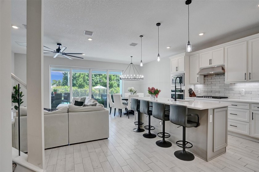Windsong Estates almost new beauty, 5 bedrooms and 4 full baths - photo 10