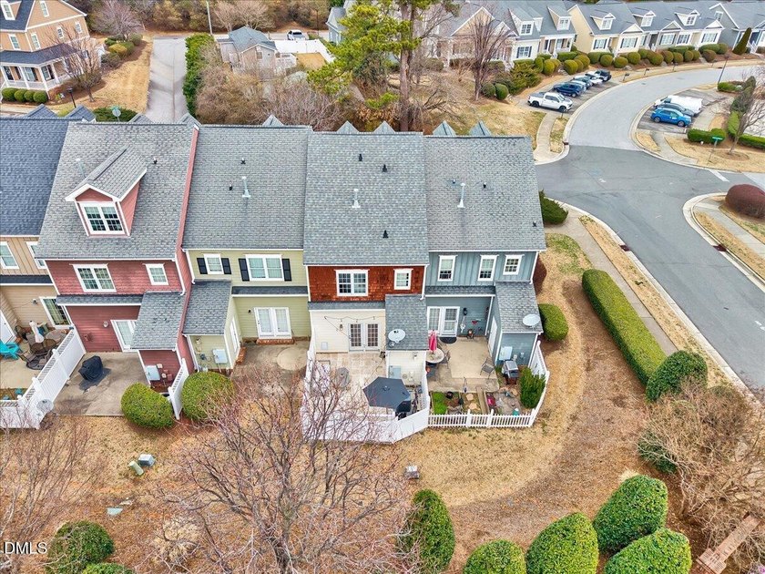 Welcome to this beautifully updated and well-maintained Apex - photo 32