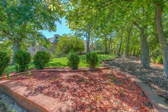 Welcome home to this exceptional family estate offering - photo 4
