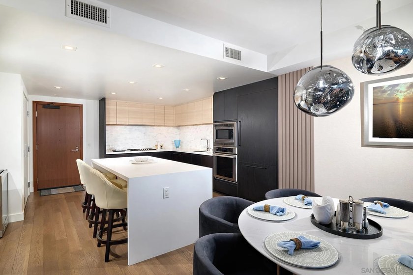 Welcome to one of the best addresses in Downtown San Diego! This - photo 9