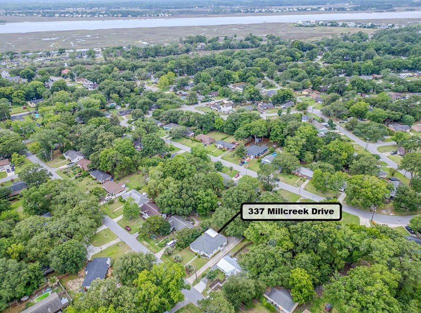 New roof in 2025, new HVAC in 2022, and new sewer and drainage - photo 7