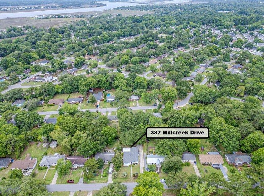 New roof in 2025, new HVAC in 2022, and new sewer and drainage - photo 8