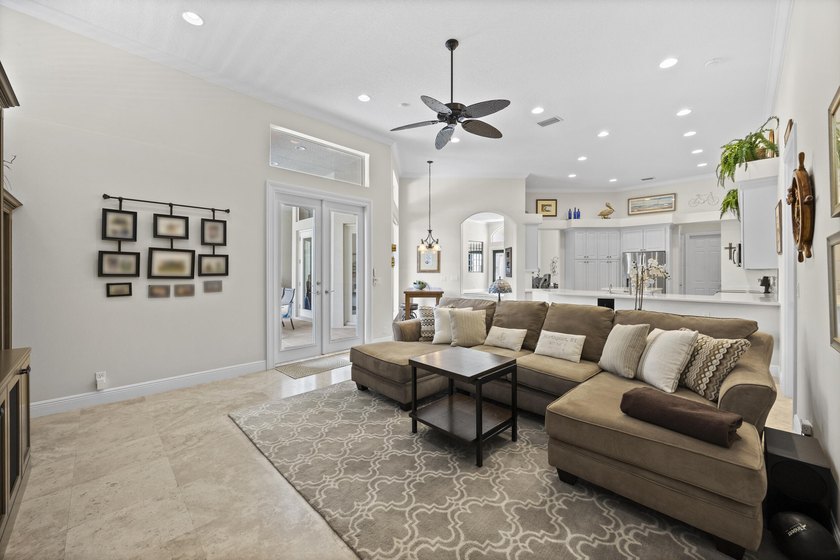 Impeccably maintained, this beautifully renovated home offers - photo 11