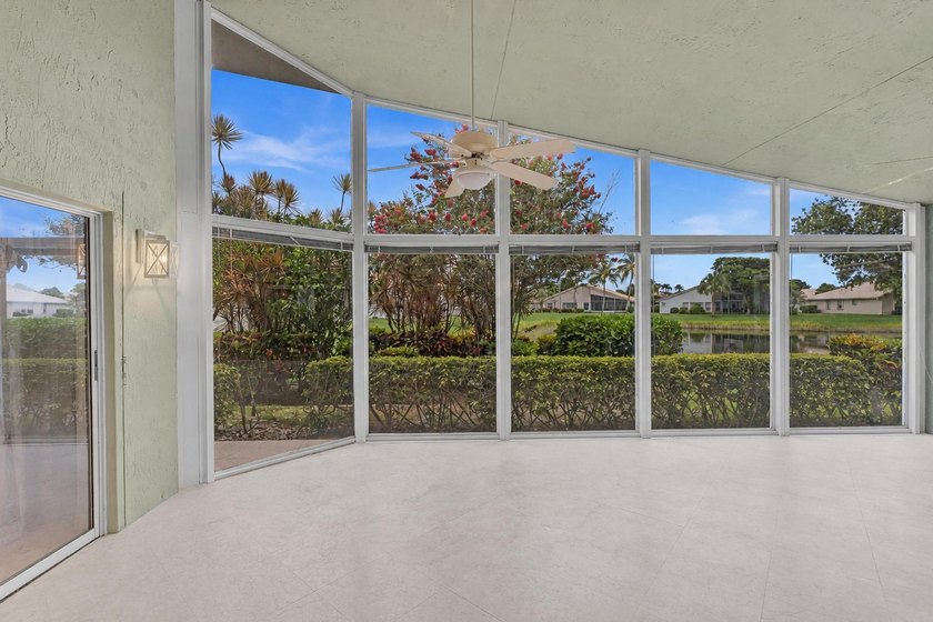 Gorgeous 3BR/2.5BA Mediterranean with panoramic full lake views - photo 22