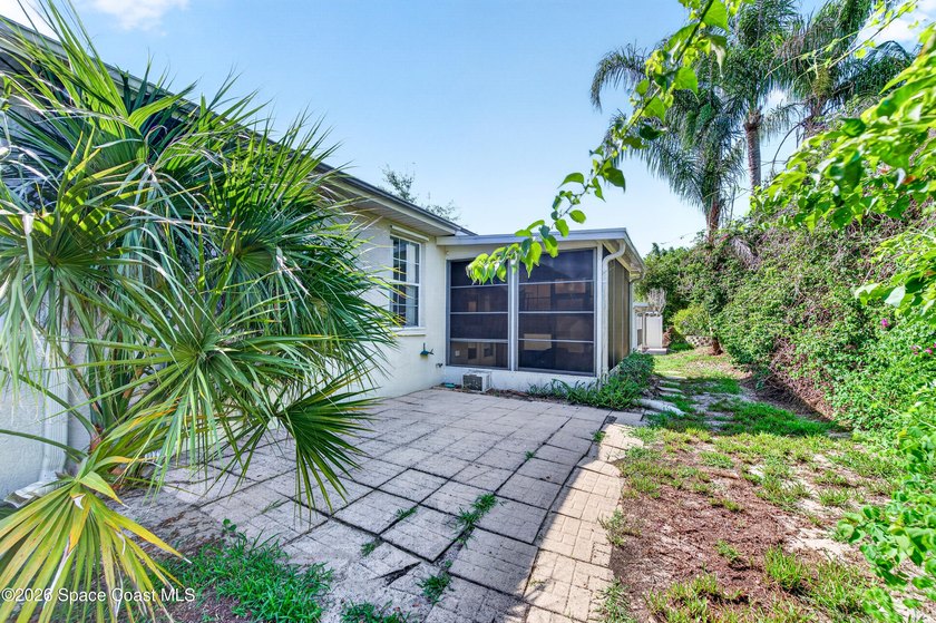 Welcome to this duplex w/soaring ceilings in the gated community - photo 28