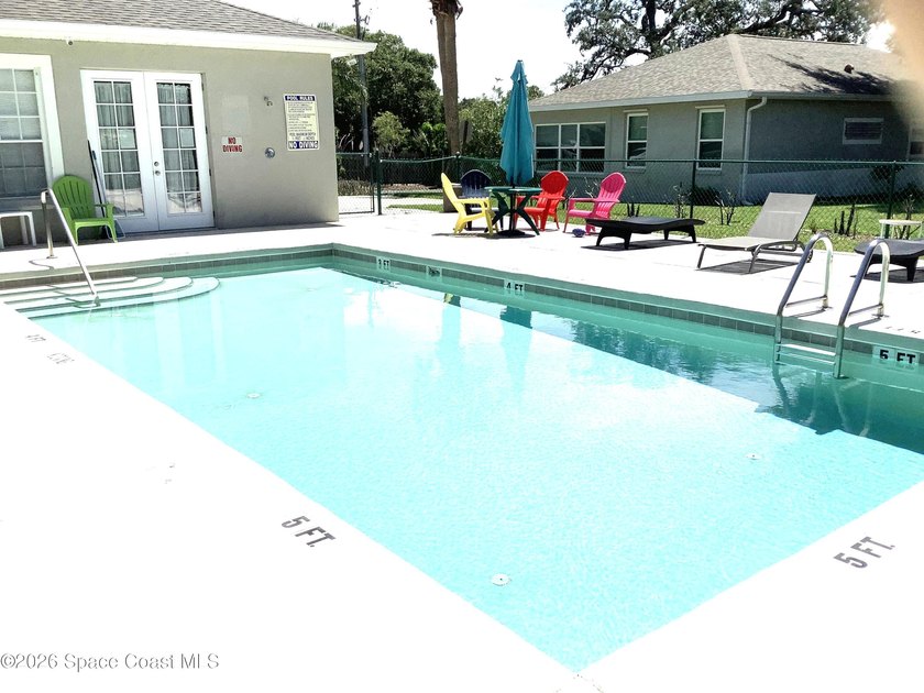 Welcome to this duplex w/soaring ceilings in the gated community - photo 30