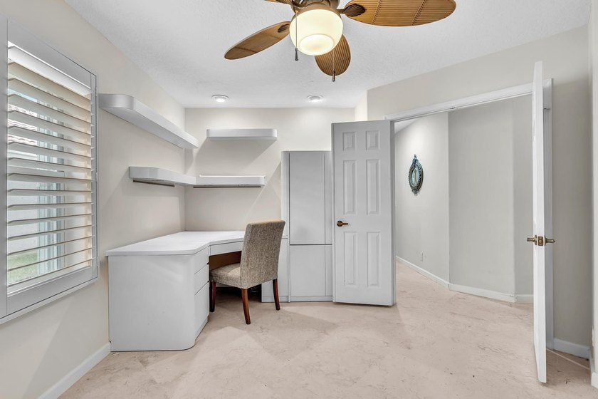 Gorgeous 3BR/2.5BA Mediterranean with panoramic full lake views - photo 33