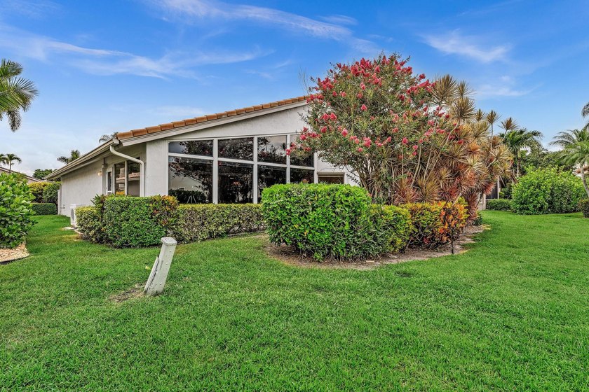 Gorgeous 3BR/2.5BA Mediterranean with panoramic full lake views - photo 44