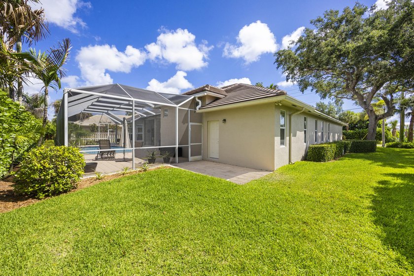 Impeccably maintained, this beautifully renovated home offers - photo 55