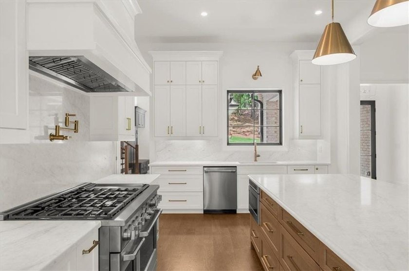 MOVE-IN-READY NEW CONSTRUCTION HOME ON 1.34 ACRES by 74 Luxury - photo 18