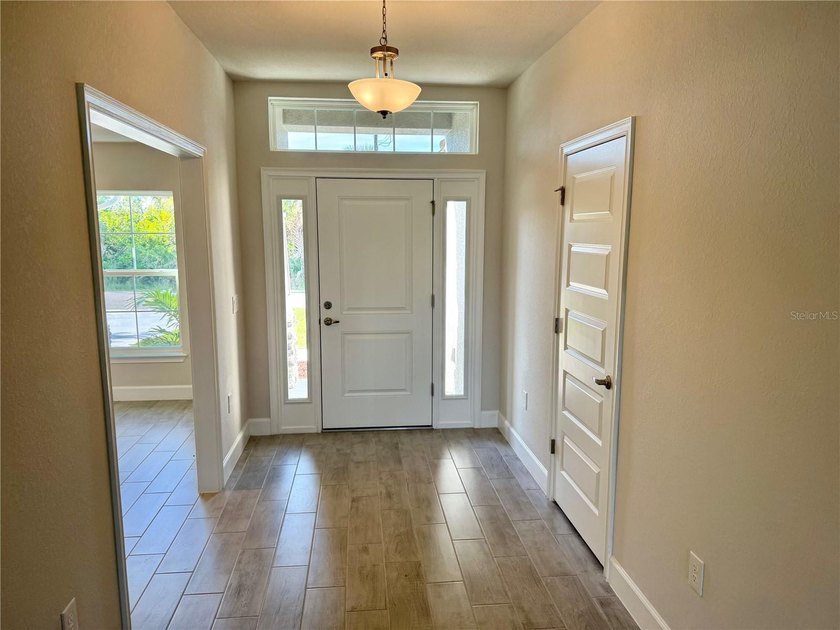 This Beautiful New 2117Sqft has just come up available! Upgrades - photo 8