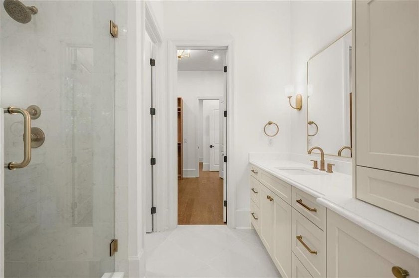 MOVE-IN-READY NEW CONSTRUCTION HOME ON 1.34 ACRES by 74 Luxury - photo 31