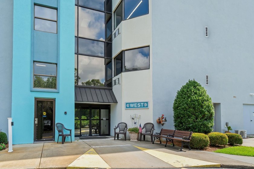 COVENANT TOWERS IS A RETIREMENT 55 AND OLDER COMMUNITY. ON 9 - photo 5