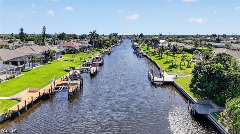 Live the Waterfront Lifestyle - or Let It Pay for Itself! - photo 7