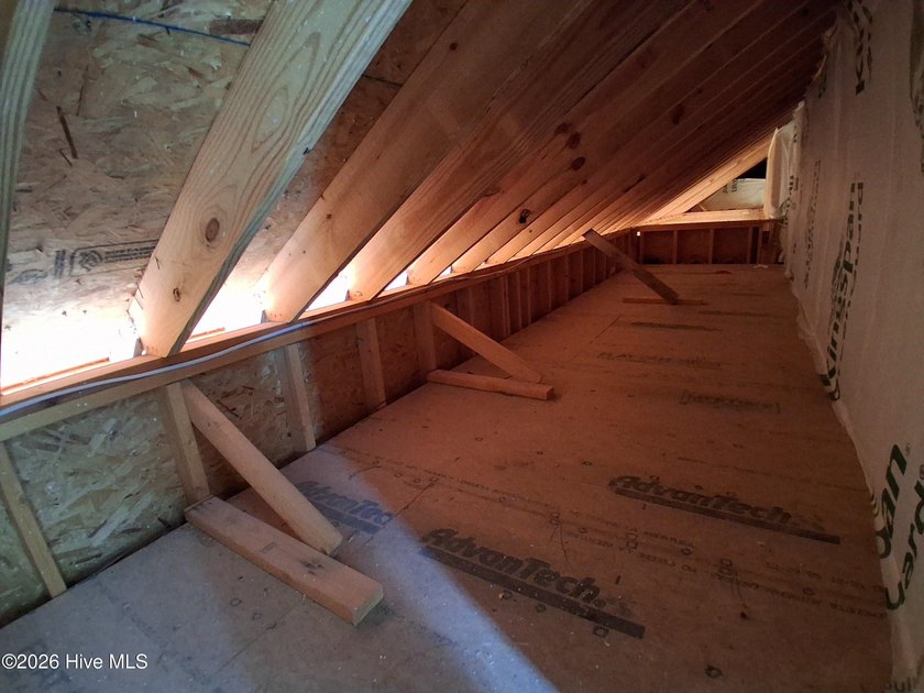 100% Complete New Construction! This beautiful 3-bedroom, 2 - photo 31