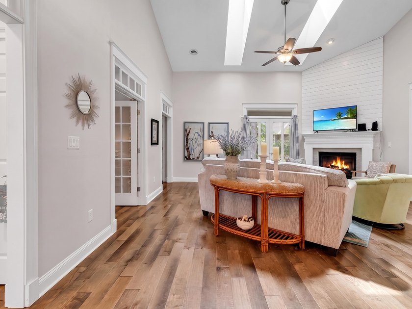 Tucked inside Heritage Plantation, this three-bedroom, two-bath - photo 4