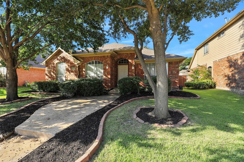 MOTIVATED SELLER! PRICE REDUCTION! BEST VALUE IN THE - photo 2