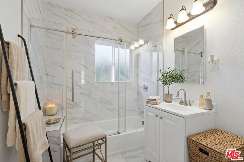 Rarely does a fully remodeled 4-bedroom, 3-bathroom, 1,504 - photo 20