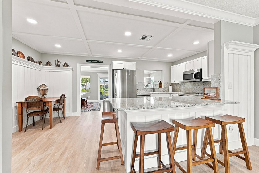 Fully renovated CBS home situated on an over sized .33 acre lot - photo 20