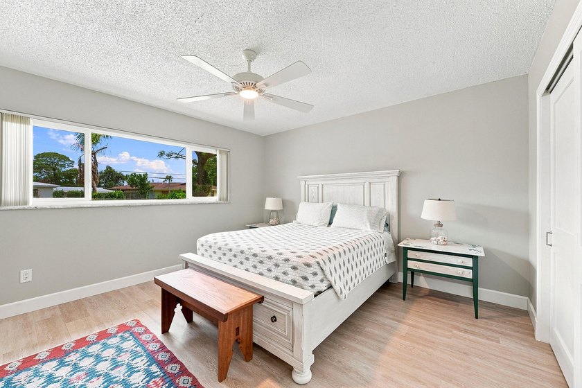 Fully renovated CBS home situated on an over sized .33 acre lot - photo 24