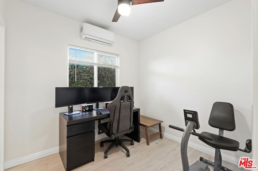 Rarely does a fully remodeled 4-bedroom, 3-bathroom, 1,504 - photo 28