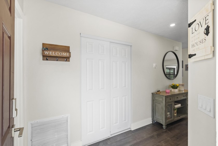 1720 SW Beeker St - photo 3