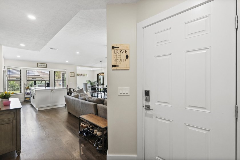 1720 SW Beeker St - photo 4