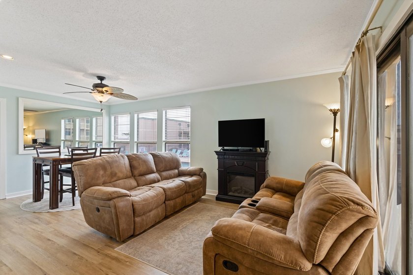 Second row from the ocean, this turn-key remodeled, 2br/2bath - photo 7