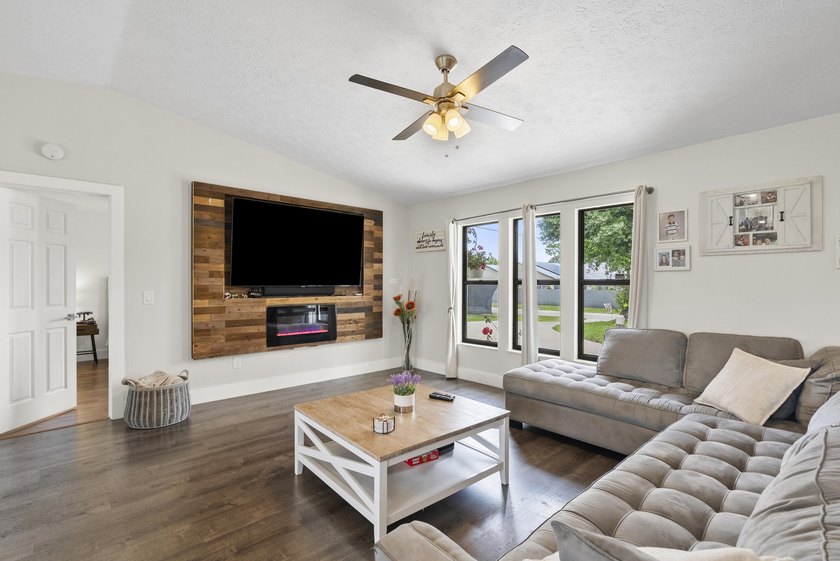 1720 SW Beeker St - photo 9