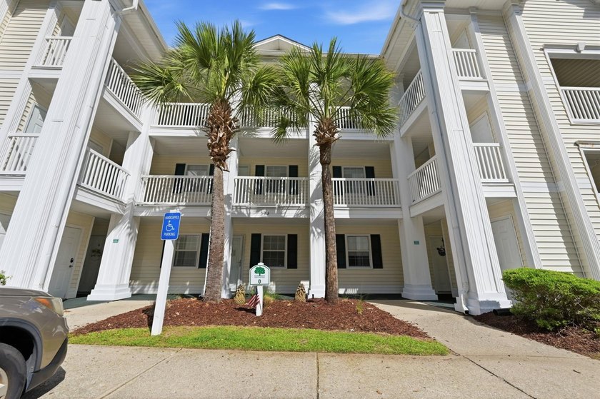 BEAUTIFULLY FURNISHED GROUND FLOOR UNIT- THIS 1 BEDROOM 1 BATH - photo 3