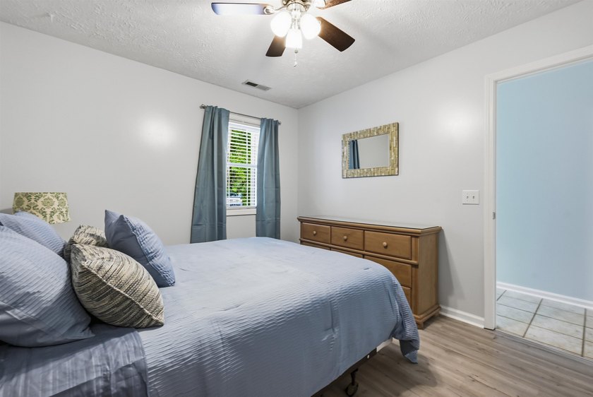 BEAUTIFULLY FURNISHED GROUND FLOOR UNIT- THIS 1 BEDROOM 1 BATH - photo 8