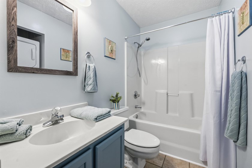 BEAUTIFULLY FURNISHED GROUND FLOOR UNIT- THIS 1 BEDROOM 1 BATH - photo 10