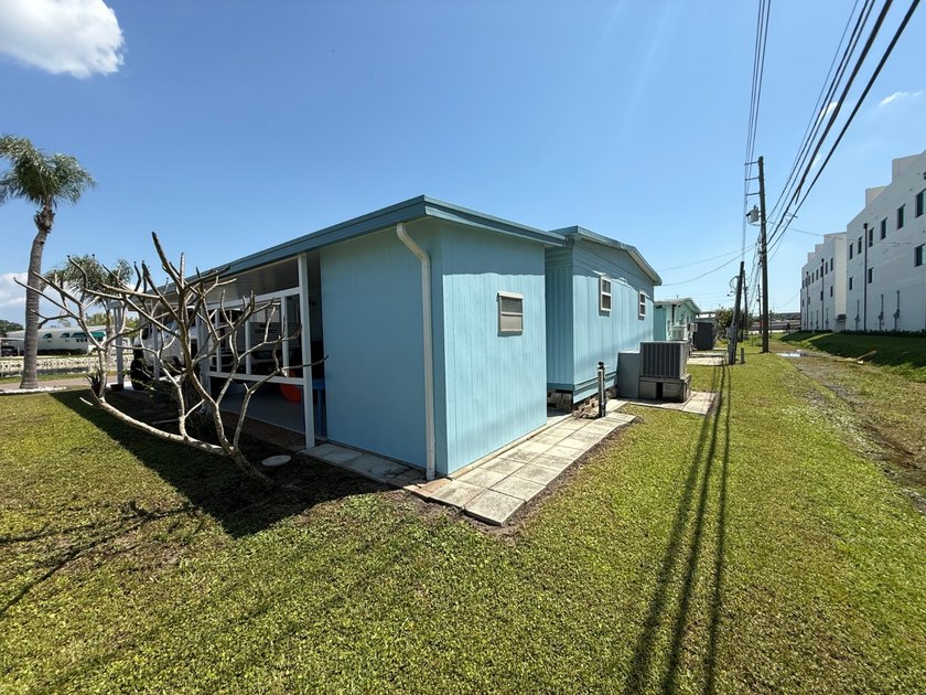 Just listed is this 2-bedroom 2-bathroom quality remodel in - photo 22