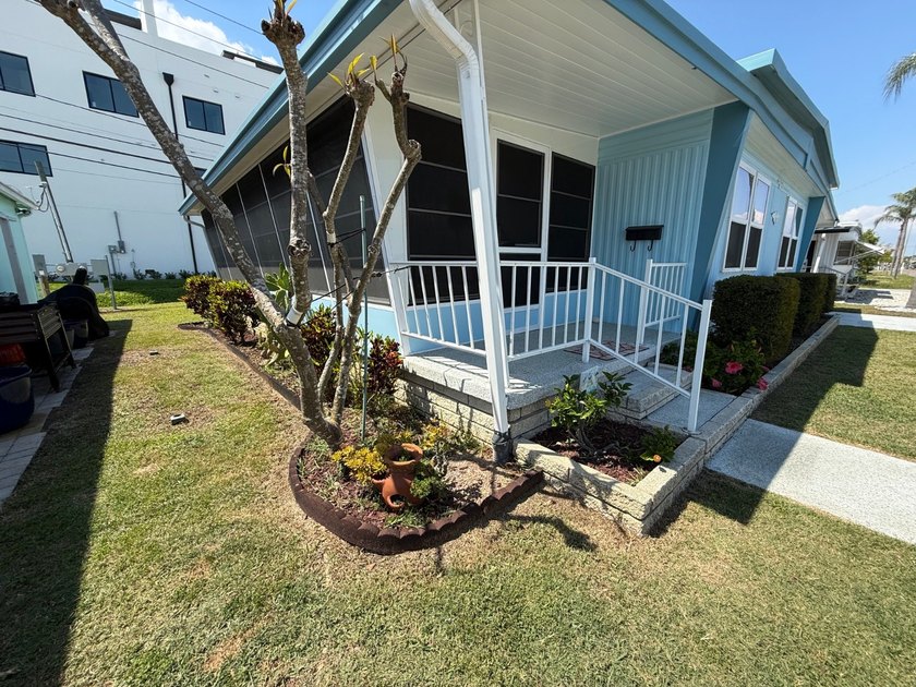 Just listed is this 2-bedroom 2-bathroom quality remodel in - photo 23