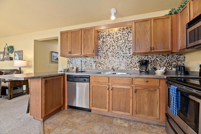 Your Eagle River Chain getaway awaits at Wild Eagle Lodge! This - photo 6