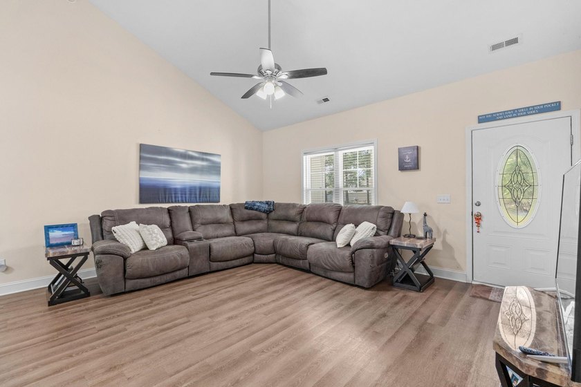 Gorgeous one owner home featuring 4 Bedrooms and 2 Baths on - photo 9