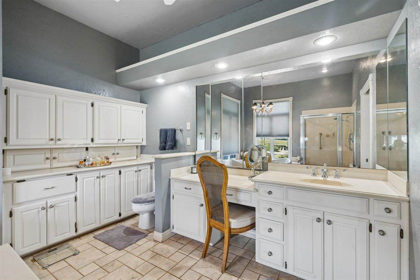 Beautiful custom built, one owner home on 150 acres with - photo 35