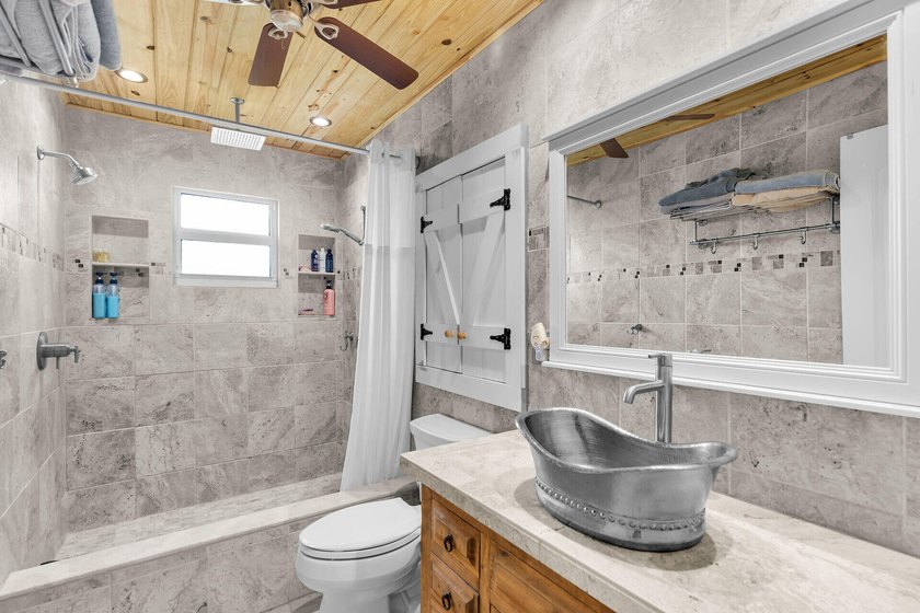 Discover an outstanding opportunity in Big Pine Key with this - photo 9