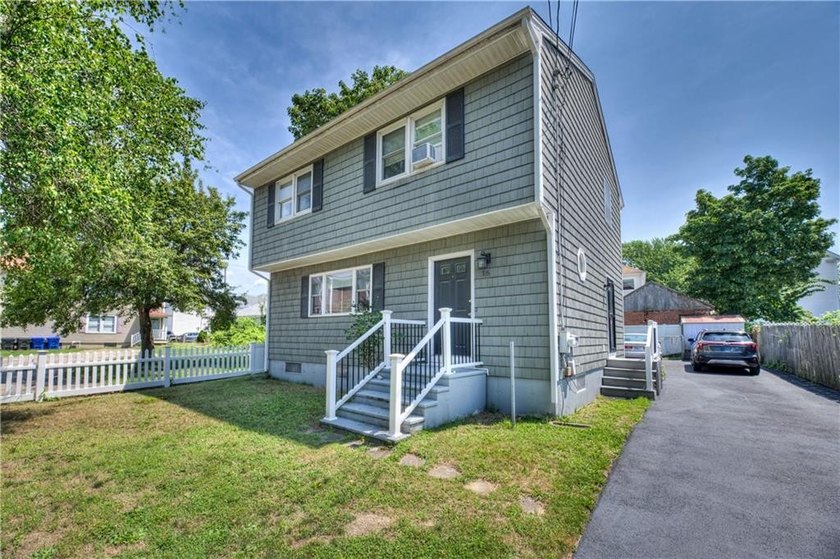 Warren Gem! Move right into this beautifully updated home - photo 2